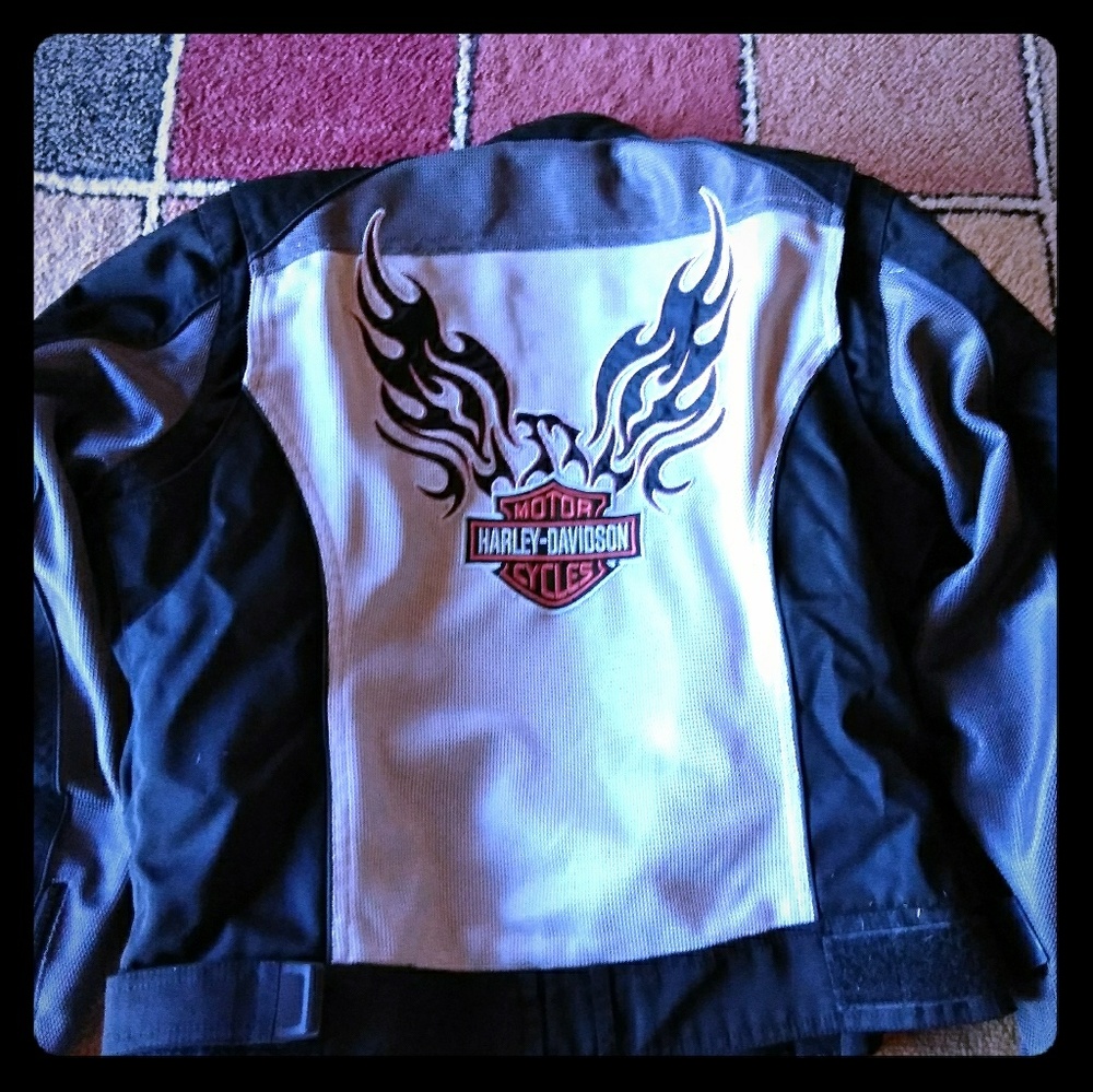 Harley leather jacket. With thin linerxr